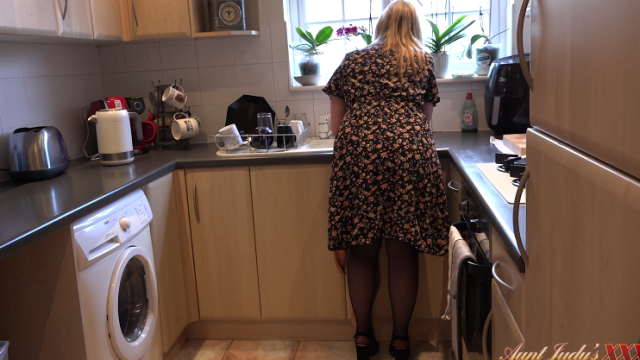 Basma Etekli Tombul Teyzemi Siktim Türkçe Altyazılı Porno izle